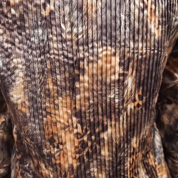 Lindi Reversible Black Animal Print Jacket - Picture 6 of 8